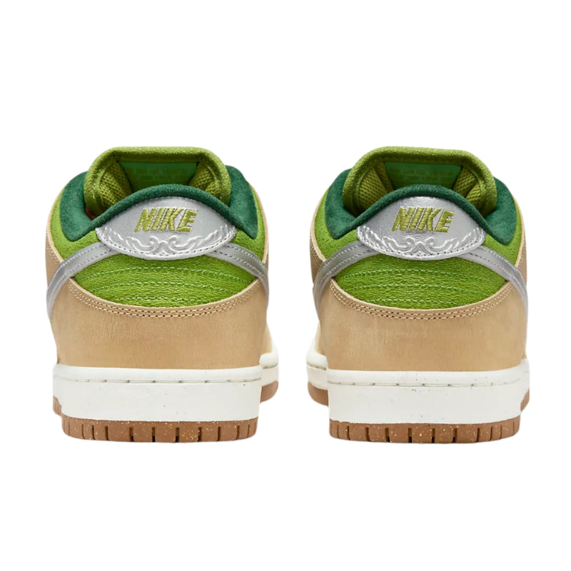 Nike SB Dunk Low Pro