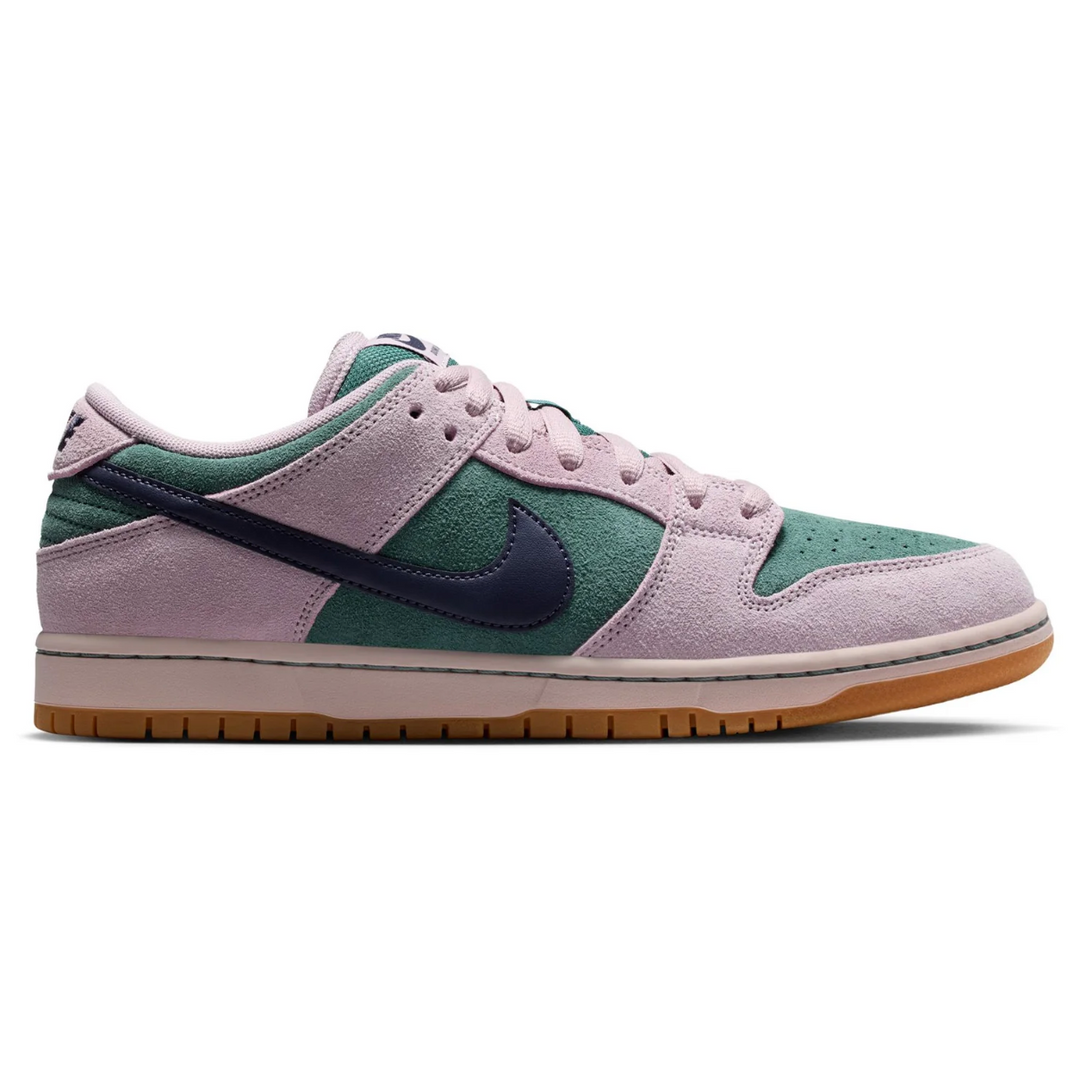 Nike SB Dunk Low – Travel Skateshop